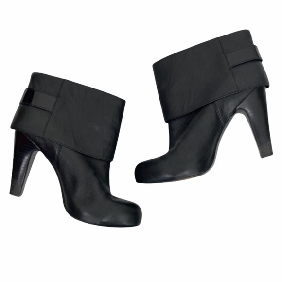 Coach Gene black leather heeled booties Sz 8.5 - Picture 3 of 10